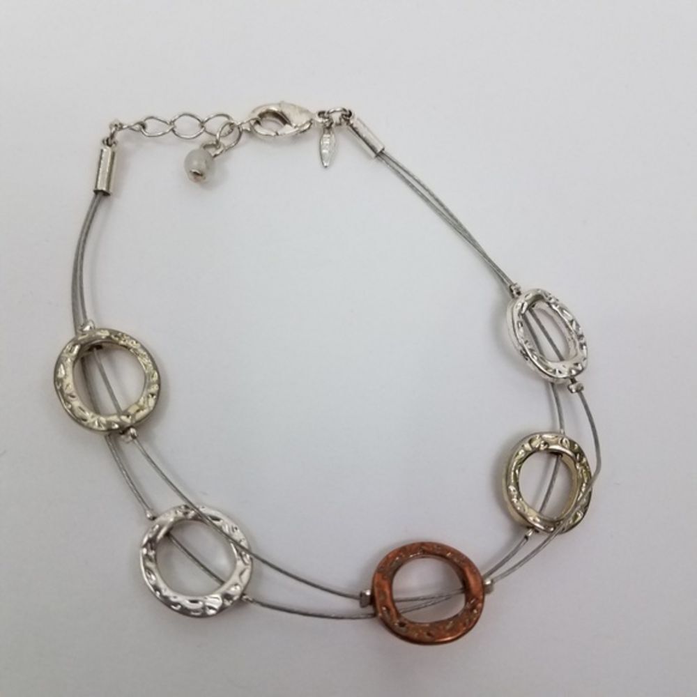 NRT Wire Hammered Bracelet‎ Silver Tone Multi